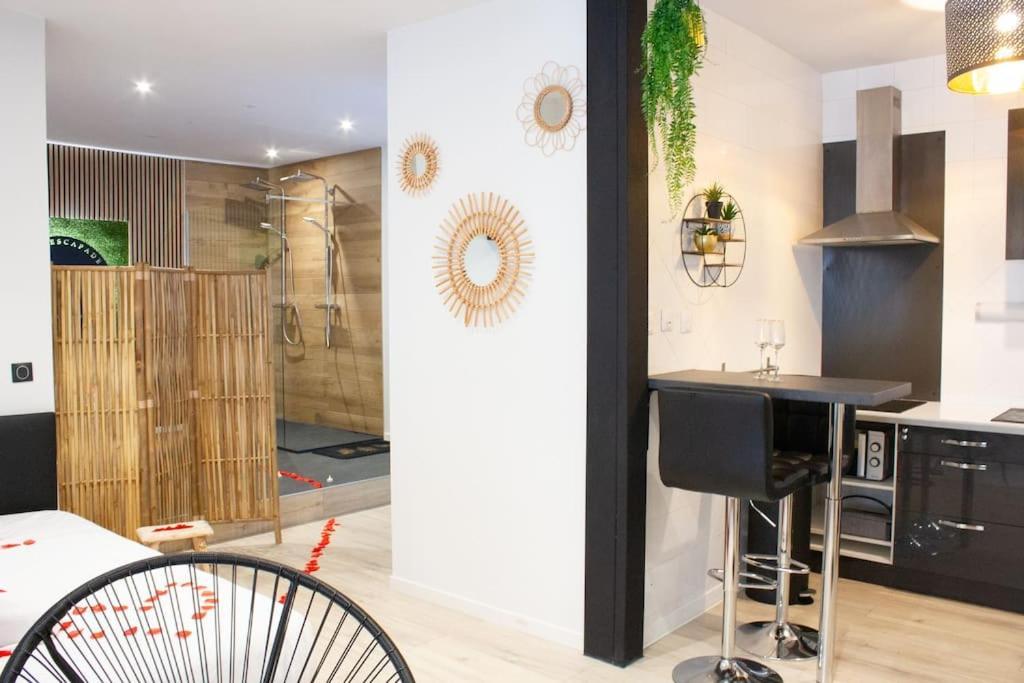 Escapade Suite อัลแบร์วิลล์ ภายนอก รูปภาพ